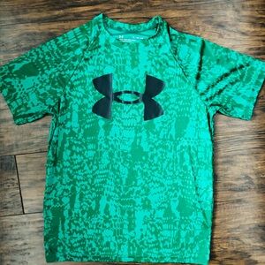 Under Armour Kids Green and Black short Sleeve Tee Dry Fit